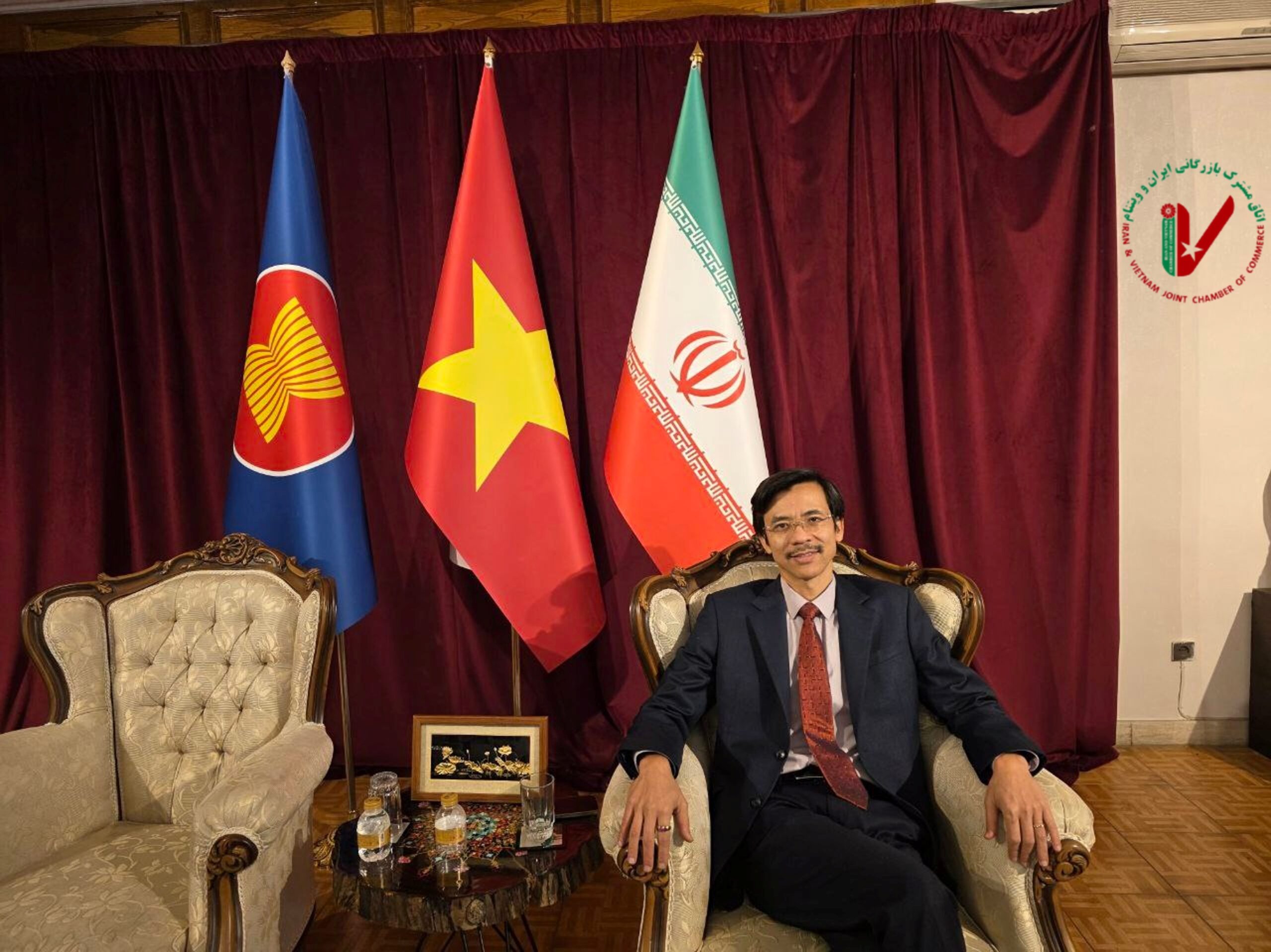 سفیر ویتنام در ایران: ۱۰۹ میلیون دلار حجم تجارت ایران و ویتنام در 8 ماه اخیر است / پیش بینی رشد 50 درصدی در تراز تجاری ایران و ویتنام سفیر ویتنام در ایران: ۱۰۹ میلیون دلار حجم تجارت ایران و ویتنام در 8 ماه اخیر است / پیش بینی رشد 50 درصدی در تراز تجاری ایران و ویتنام